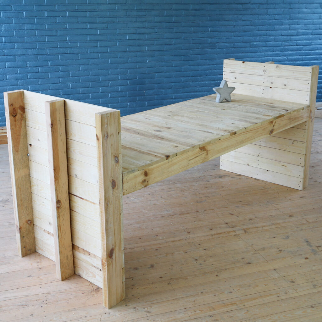 TALLIN 2 palletstijl tafel